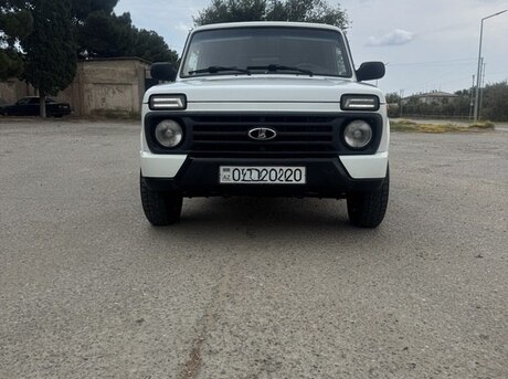 LADA (VAZ) Niva 2015