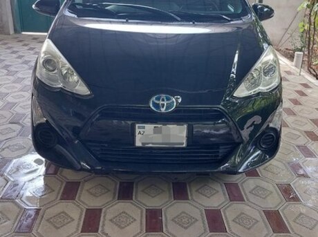 Toyota Aqua 2015