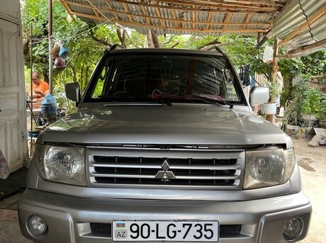 Mitsubishi Pajero Mini 1999