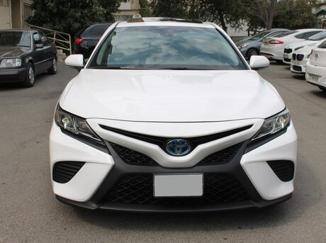 Toyota Camry 2019