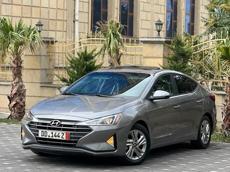 Hyundai Elantra 2020