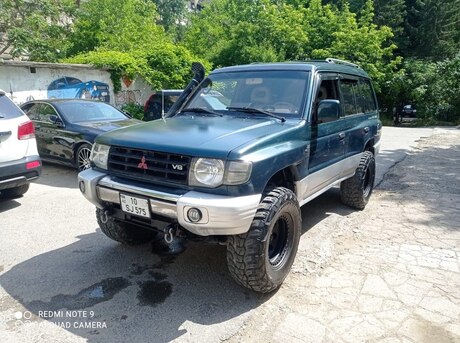 Mitsubishi Pajero 1999