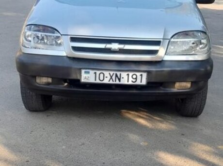 Chevrolet Niva 2005