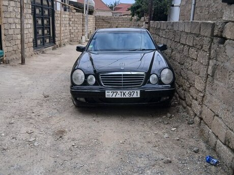 Mercedes E 220 2000