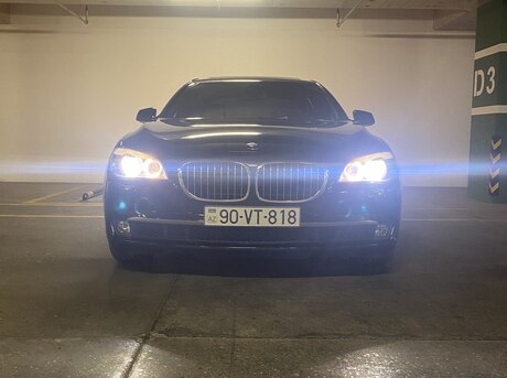 BMW 750 2010