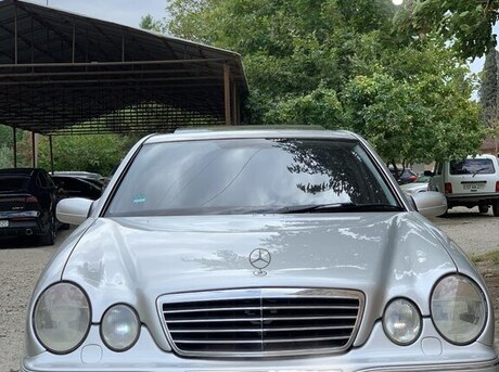 Mercedes E 320 2001