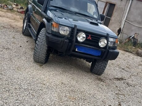 Mitsubishi Pajero 1994