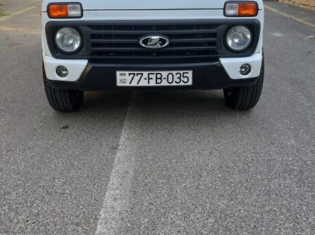LADA (VAZ) Niva 2015