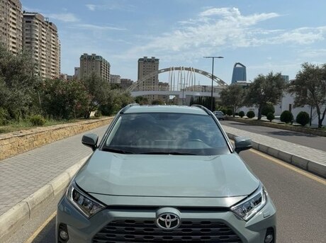 Toyota RAV4 2021
