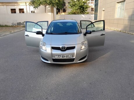 Toyota Auris 2009