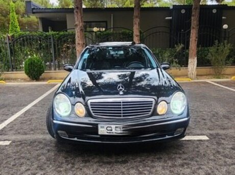 Mercedes E 240 2003