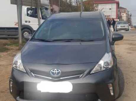 Toyota Prius V 2012