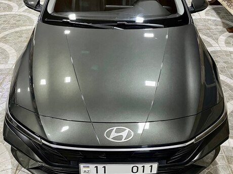 Hyundai Elantra 2024
