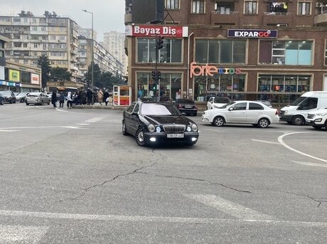 Mercedes E 280 2001