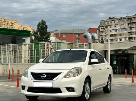Nissan Sunny 2012