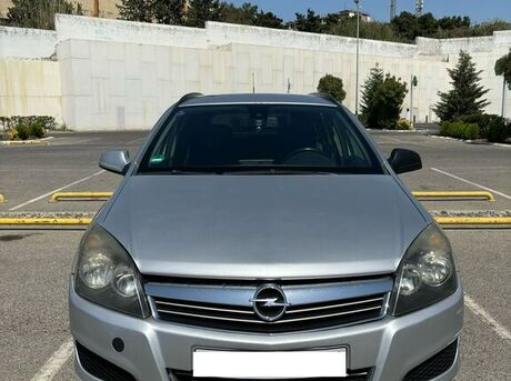 Opel Astra 2010