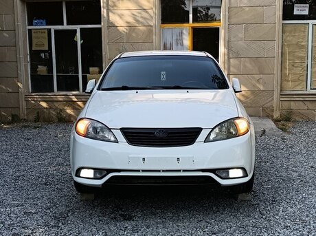 Daewoo Gentra 2014