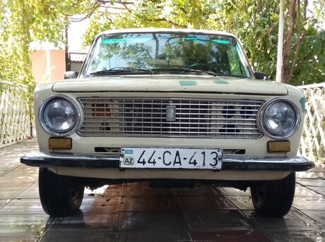 LADA (VAZ) 21013 1985