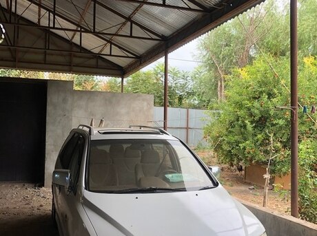 Mitsubishi Chariot 2002