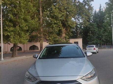 Hyundai Elantra 2016