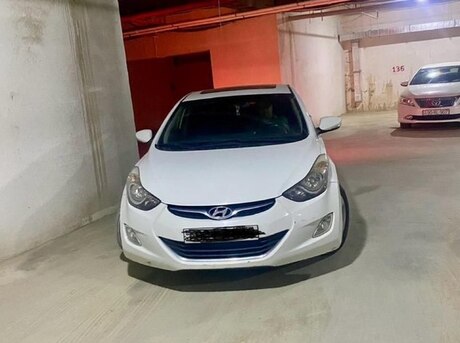 Hyundai Elantra 2011