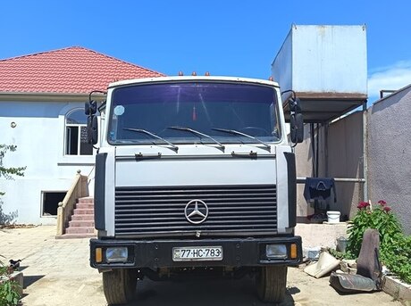 MAZ  2001