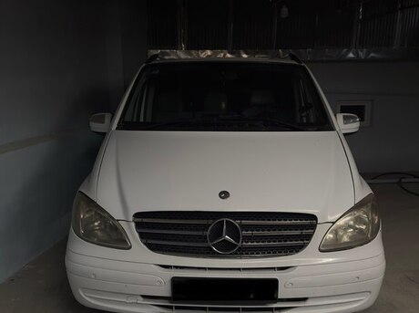 Mercedes Viano 2009