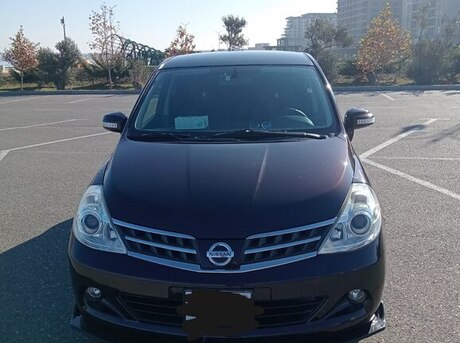 Nissan Tiida 2012