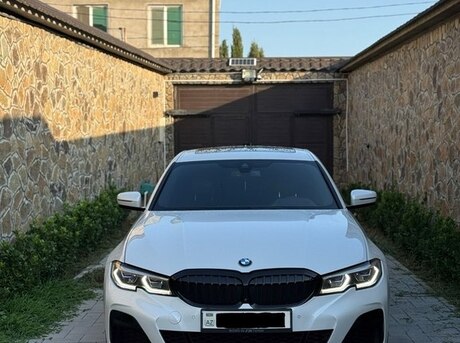 BMW 330e 2021