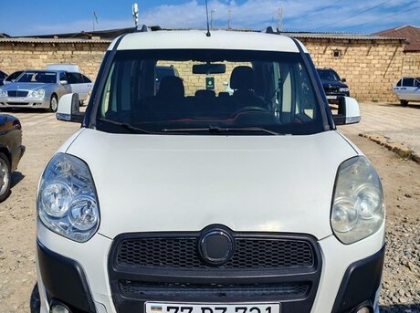 Fiat Doblo 2012