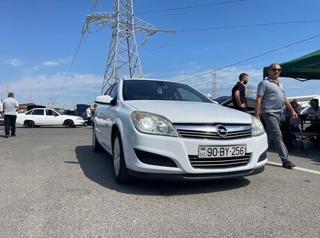 Opel Astra 2008