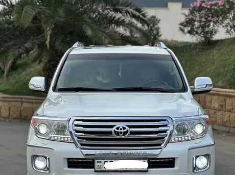Toyota Land Cruiser 2011