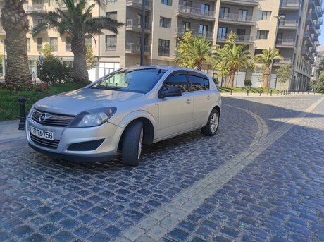 Opel Astra 2010