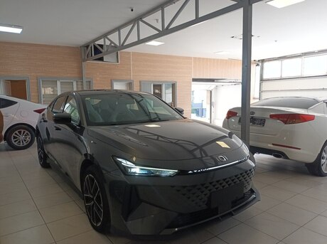 Changan Qiyuan A06 2023