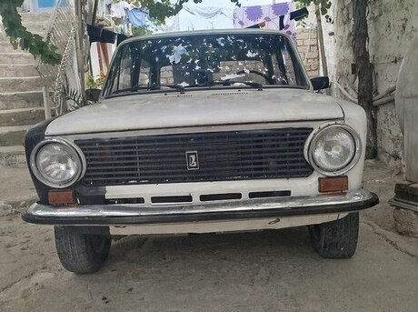 LADA (VAZ) 21011 1985