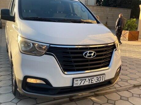 Hyundai H-1 2018