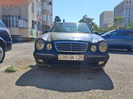 Mercedes E 220 2001