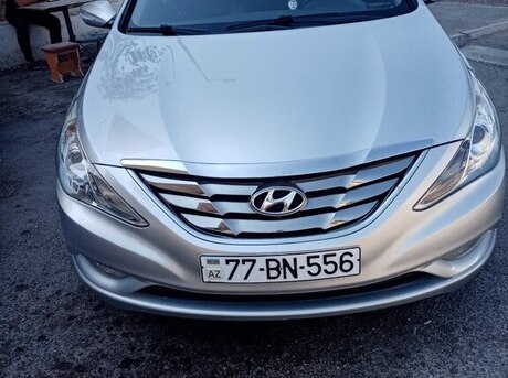 Hyundai Sonata 2010