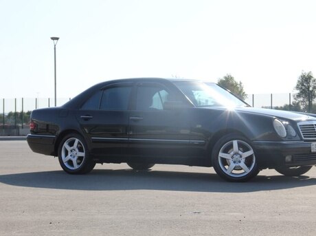 Mercedes E 240 1999