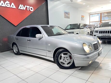 Mercedes E 240