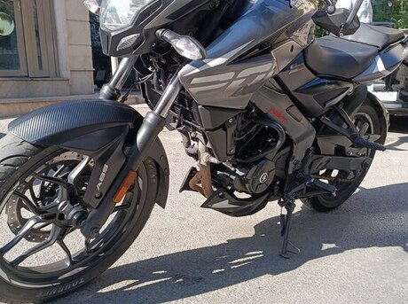 Bajaj Pulsar NS 200 2022