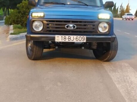 LADA (VAZ) Niva 1985