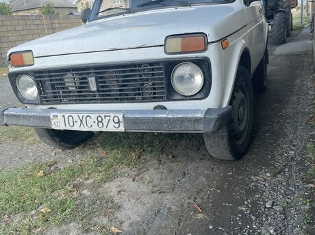 LADA (VAZ) Niva 2000