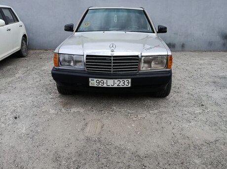 Mercedes 190 1990