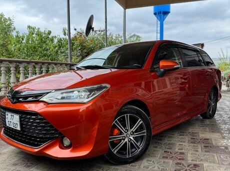 Toyota Corolla Fielder 2015