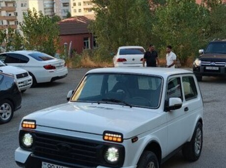 LADA (VAZ) Niva 2013