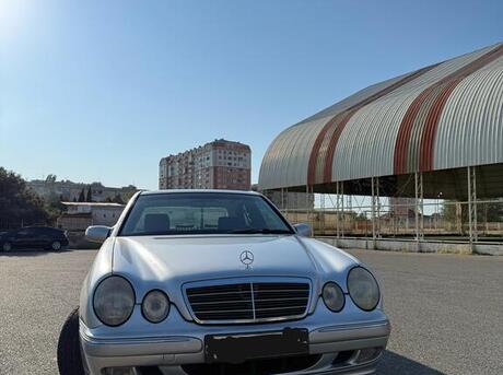 Mercedes E 240 2000