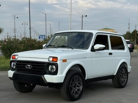 LADA (VAZ) Niva 2013
