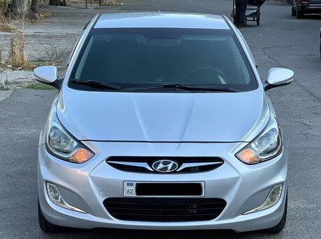 Hyundai Accent 2011