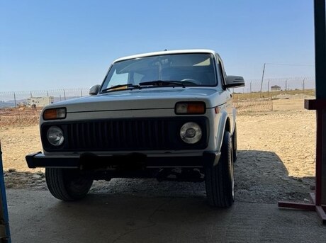LADA (VAZ) Niva 2015